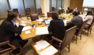 Comisión de constitución del Senado votando sobre idea de legislar sobre el matrimonio adolescente