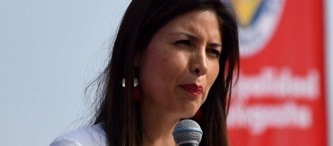 karen-rojo_crop1648151980537.jpg_242310155-900x555